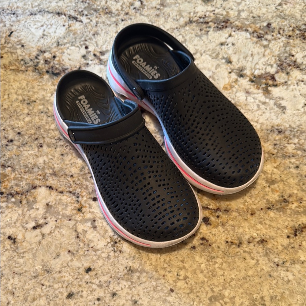 Sketchers ultra Go Foamies shoes